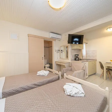 Makis Village-apartments Agia Efimia