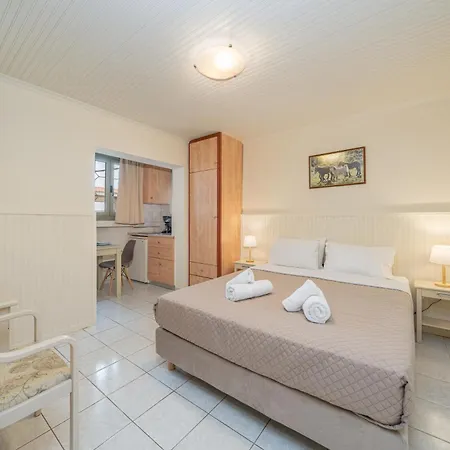 Makis Village-apartments *