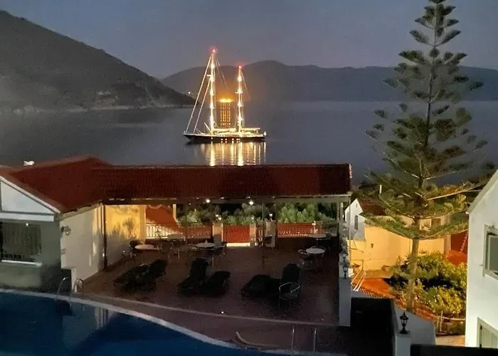 Makis Village-apartments * Айя-Евфимия