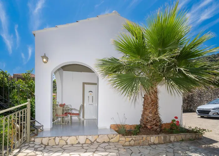 Makis Village-apartments * Айя-Евфимия