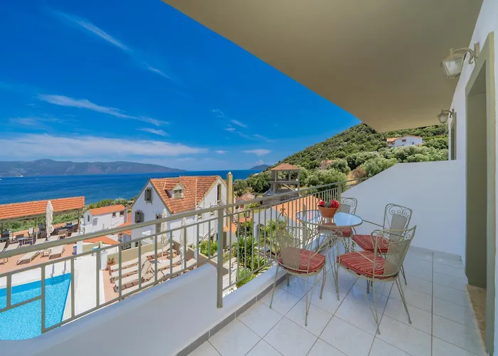 Апартаменты Makis Village-apartments Айя-Евфимия