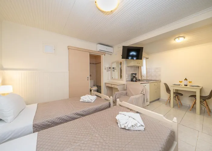 Makis Village-apartments Айя-Евфимия
