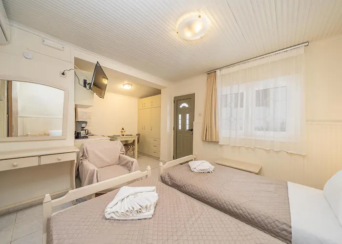 Makis Village-apartments Апартаменты *