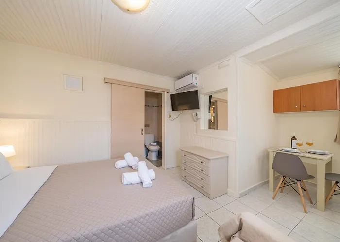 Makis Village-apartments Апартаменты