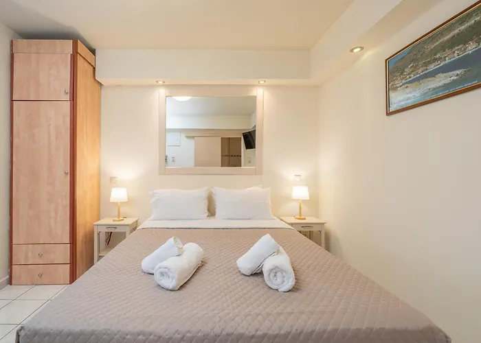 Makis Village-apartments Айя-Евфимия