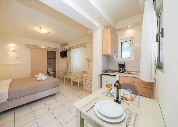 Makis Village-apartments Апартаменты Айя-Евфимия