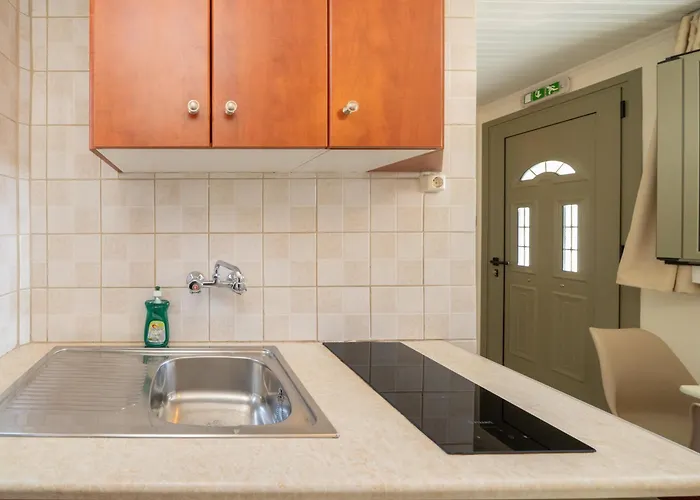 Makis Village-apartments Апартаменты *