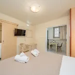 Makis Village-apartments شقة