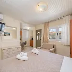 アパート Makis Village-apartments *