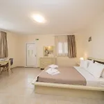 Makis Village-apartments Αγία Ευφημία