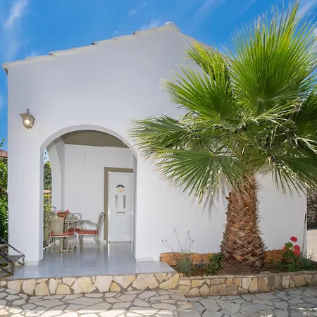 Makis Village-apartments * Agia Efimia
