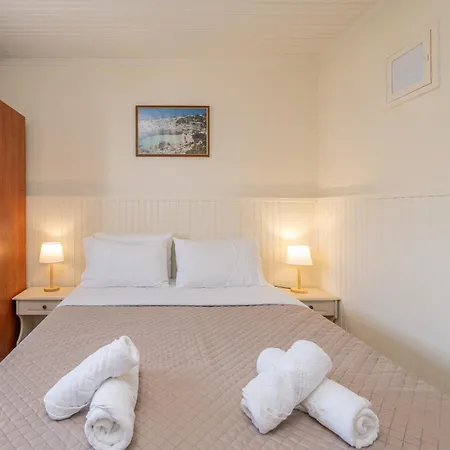 Makis Village-apartments *