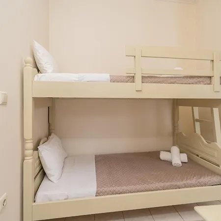 Makis Village-apartments شقة *