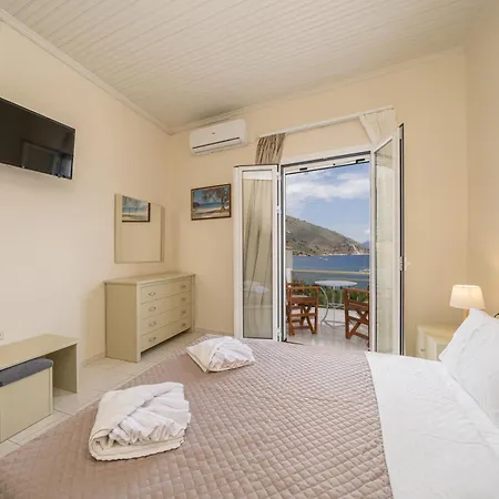 Makis Village-apartments * أيّا إفيميا